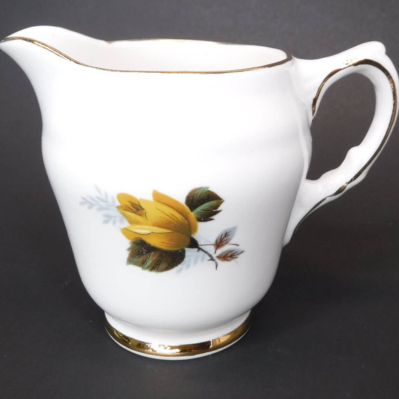 Royal Sutherland England Yellow Rose Creamer Fine Bone China - Picture 1 of 7